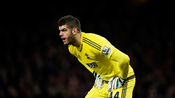 LONDON, ENGLAND - FEBRUARY 02: Fraser Forster of Southampton in action during the Barclays Premier League match between Arsenal and Southampton at the Emirates Stadium on February 2, 2016 in London, England.  (Photo by Mike Hewitt/Getty Images)