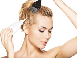 10 Pilihan Pewarna Rambut yang Bagus untuk di Rumah