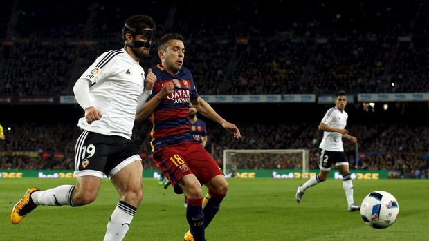 Jordi Alba menjadi salah satu penduduk Katalonia yang kini masih bermain untuk Timnas Spanyol.