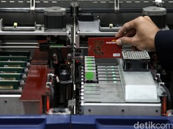 Peralihan ke Era Kartu Tap (Cashless)