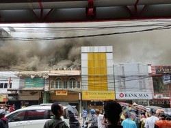 Api Lalap Toko Kue di Ruko di Muara Karang
