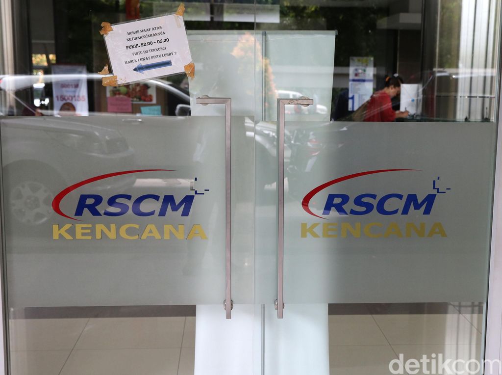 Berobat Nggak Perlu ke Luar Negeri, Dokter Tanah Air Nggak Kalah Jago Kok Berobat Nggak Perlu ke Luar Negeri, Dokter Tanah Air Nggak Kalah Jago Kok