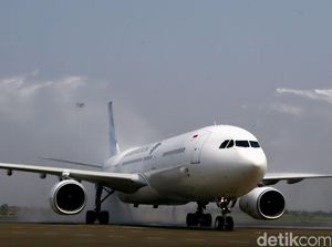 Cegah Corona, Pesawat Garuda Disemprot Cairan Khusus Cegah Corona, Pesawat Garuda Disemprot Cairan Khusus