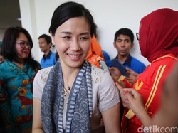 Veronica Tan Pamerkan Batik Betawi Buatan Warga Rusun Marunda