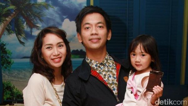 Keluarga Kecil Rian dMasiv