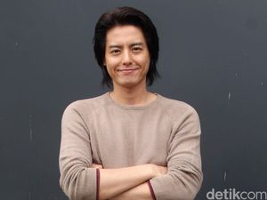 Begini Proses Roger Danuarta Mantap Jadi Mualaf Begini Proses Roger Danuarta Mantap Jadi Mualaf