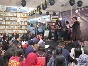 Harry Potter Book Night Juga Dirayakan di Seluruh Dunia Harry Potter Book Night Juga Dirayakan di Seluruh Dunia