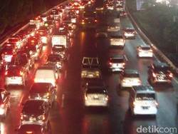 Macet Tak Putus dari Bandara Cengkareng sampai Bekasi