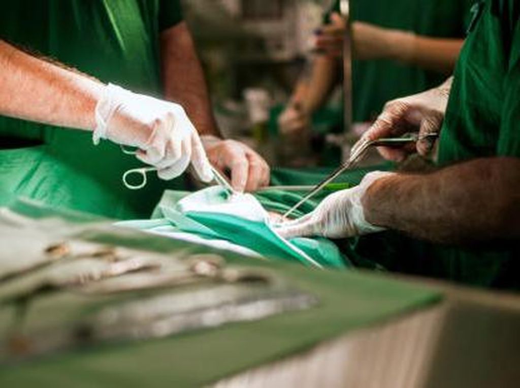 Salut Banget! Dokter Berhasil Selesaikan Operasi Jantung Saat RS Dilalap Api