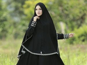 Foto: Mengenal Reista Putri, Hijabers Cantik dari Garut