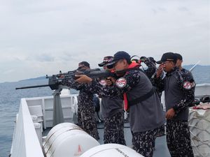 Situasi Ini Memungkinkan Bakamla Kontak Senjata Saat Jaga Keamanan Laut
