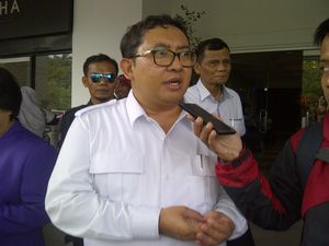 Fadli Zon: Konser Revolusi Pancasila Bukan Lawan Revolusi Mental Ya Fadli Zon: Konser Revolusi Pancasila Bukan Lawan Revolusi Mental Ya