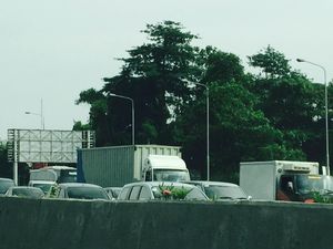 Tol Jagorawi ke Ciawi Ramai, Ekor Kepadatan 8 Km dari Gardu Tol Cibubur