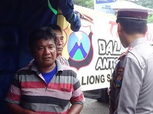 Puluhan Sopir Bus dan Truk Dites Urine dan Cek Kesehatan