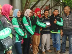 Puluhan Lady GrabBike Datangi Stasiun Cawang, Berdamai dengan Opang