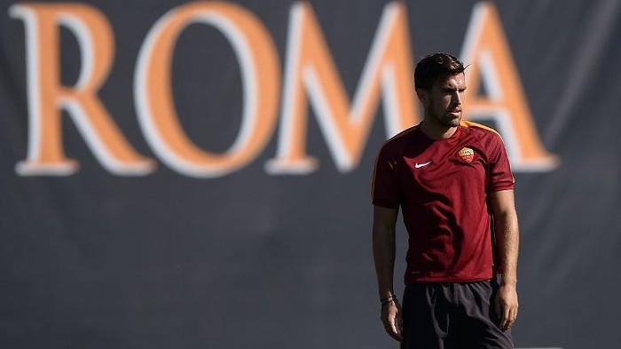 Strootman Makin Dekat dengan Comeback
