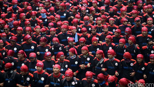 Buruh Demo di Istana