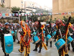 Atraksi Drum Band Kontingen Garuda Pukau Warga Libanon