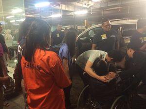 Begini Adegan Saat Jessica Antar Mirna ke RS Abdi Waluyo