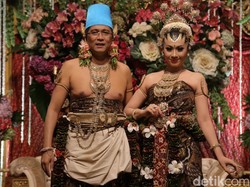 Kisah Bahagia Poppy Putri Dinikahi Pengusaha Malaysia