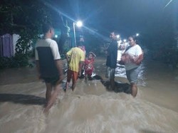 Tanggul Jebol Penyebab Ratusan Rumah di Lamongan Terendam Air