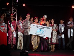 Ms/Mr Indonesisch, Jong Belanda Punya Cara Ekspresikan Cinta Indonesia