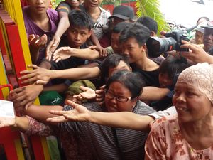 Berburu Angpau di Kelenteng Gondomanan Yogyakarta