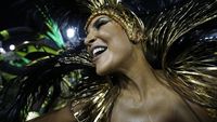 Gempita Warna di Festival Rio Brazil