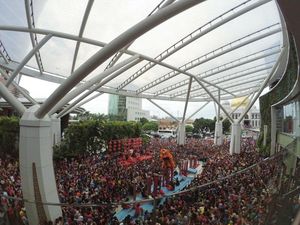 Imlek di Kawasan Trans Studio Bandung Ada Barongsai dan Bagi-bagi Angpao