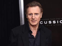 Liam Neeson Respons Kabar Pacaran dengan Kristen Stewart