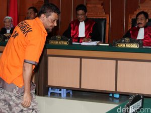 Helmi Muhammad Alamudi Divonis 3,5 Tahun Penjara Helmi Muhammad Alamudi Divonis 3,5 Tahun Penjara