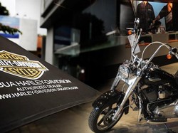 Corona Hantam Pabrik Harley-Davidson, Gaji Bos dan Karyawan Dipotong