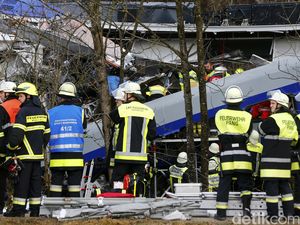 Dua Kereta Tabrakan di Jerman