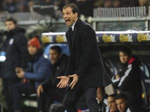 Napoli Menempel, Juve Tak Punya Pilihan Selain Terus Menang