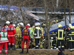 Tabrakan Kereta Jerman Akibat Kesalahan Petugas Pengontrol Sinyal