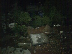 Rumah Tertimbun Longsoran di Ciganjur, 2 Orang Terluka