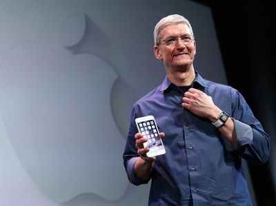Sosok CEO Apple yang Setahun Diteror Wanita Asing