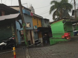 Senandung dari Kalijodo: Di Sini Anak di Bawah Umur Tidak Boleh!