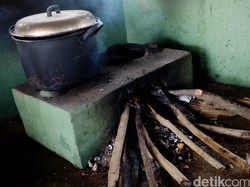 Warga Brasil Masak Pakai Kayu Bakar Gegara Harga Gas Melesat Naik