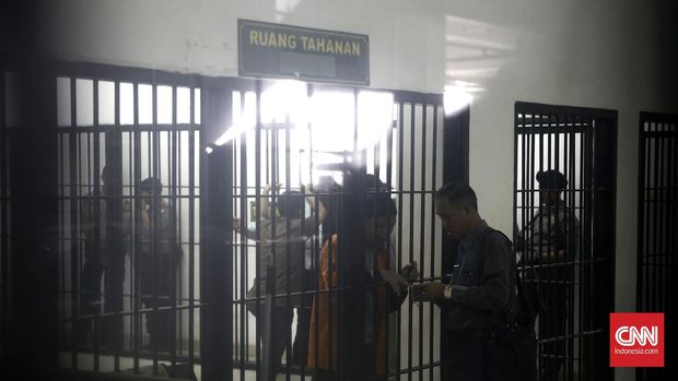 Kronologi Hercules Mengamuk Pukul Wartawan di Pengadilan