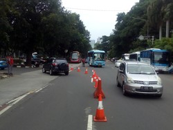 Contraflow Bikin Jl Depan Istana Tak Macet Meski Ada Demo Tenaga Honorer