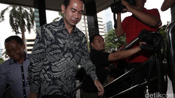 Adik Ratu Atut Diperiksa KPK