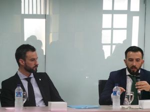 Ustad Ganteng Eks Model Asal Spanyol ini Pukau Jamaah Perempuan di Kampus UI Ustad Ganteng Eks Model Asal Spanyol ini Pukau Jamaah Perempuan di Kampus UI