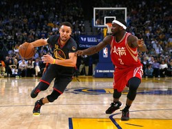 Curry 35 Poin, Warriors Redam Rockets