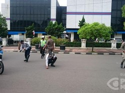 Entah Siapa Pelakunya, Paku Bertebaran di Depan Istana Merdeka