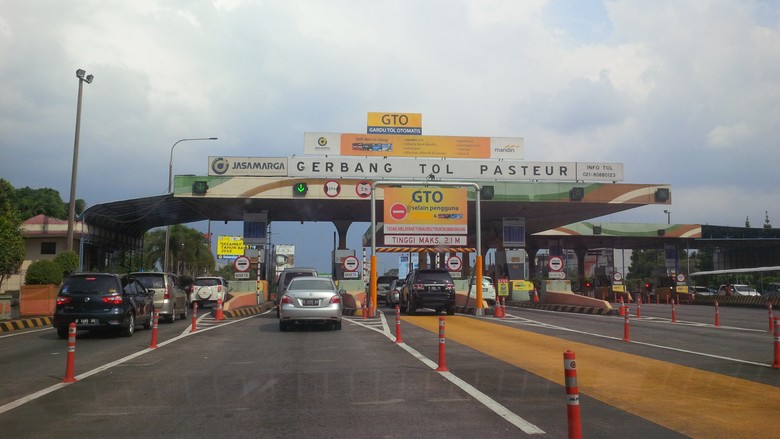 Tahun Depan Gerbang Tol  Pasteur  Berwajah Baru dan Menambah 