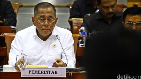 Menhan Raker dengan Komisi I DPR