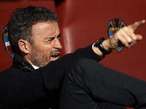 Tak Masuk Tiga Besar Pelatih Terbaik La Liga 2015-16, Luis Enrique Bercanda
