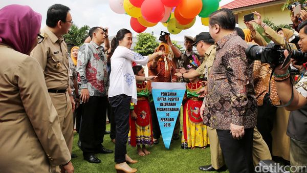 Ahok Resmikan Ruang Ramah Anak di Pesanggrahan