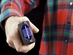 Berkebun Bawa Pisau, Nenek di AS Ditembak Senjata Listrik